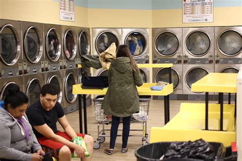 coin laundromat close to me